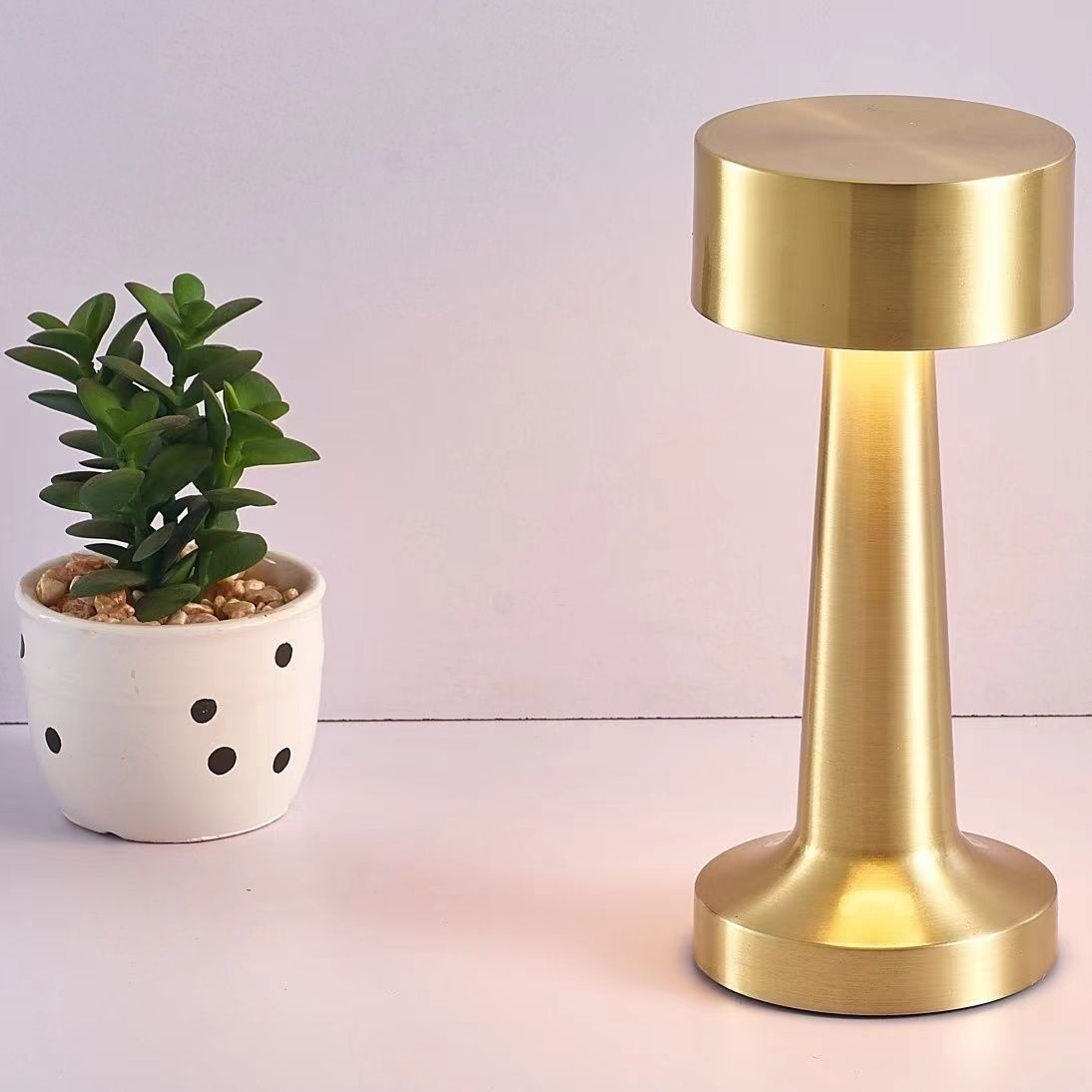 Feneri Retro Rechargeable Touch Table Lamp